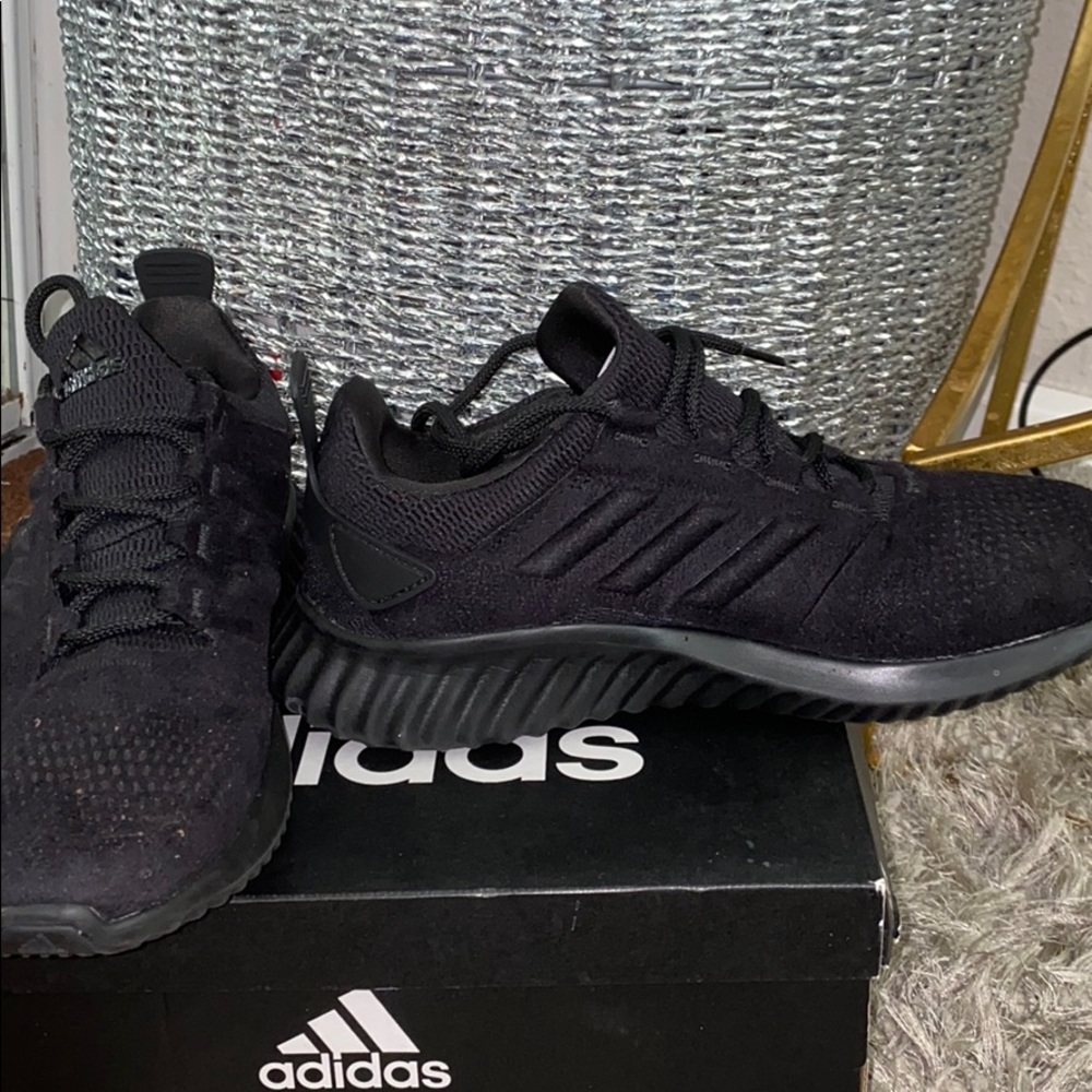 Running shoes - Picture 2 of 3